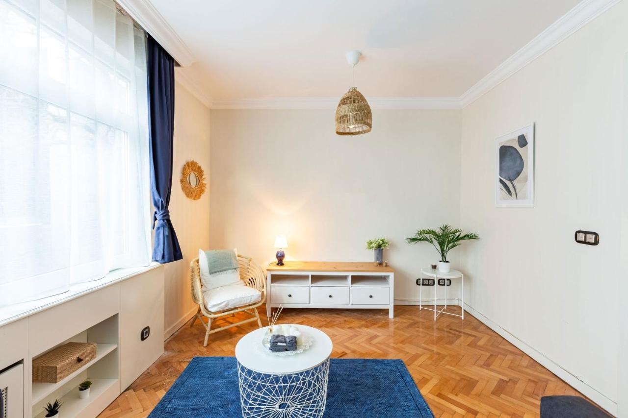 Flat With Excellent Location In Tesvikiye, Sisli Διαμέρισμα Κωνσταντινούπολη Εξωτερικό φωτογραφία